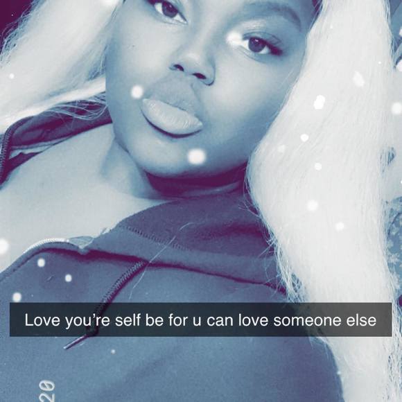Profile Picture of Christa Pullins (@16juciykeykey17) on Poshmark