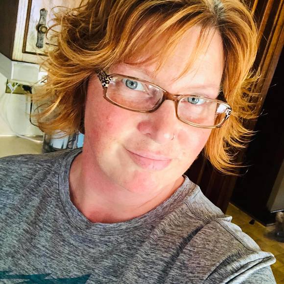 Jen Uhrich - Poshmark Profile Picture of Jen Uhrich (@sunny716) on Poshmark