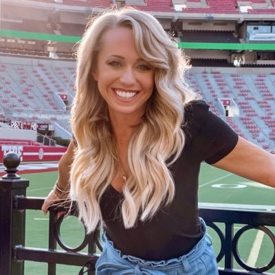 Profile Picture of Kelsey Wingert (@KelsWingert) on Twitter