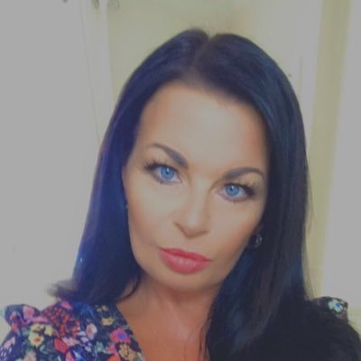 Profile Picture of Tracey Helen (@traceyhelen69) on Twitter