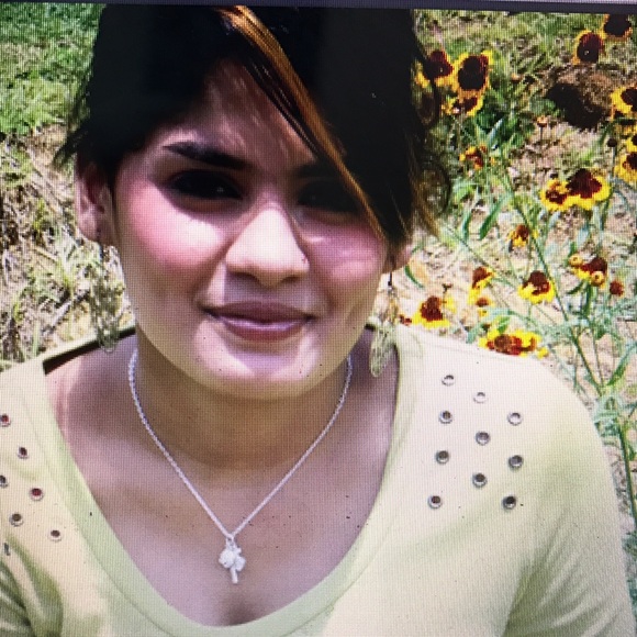 Profile Picture of Ashwini Chand (@ashprasad56) on Poshmark