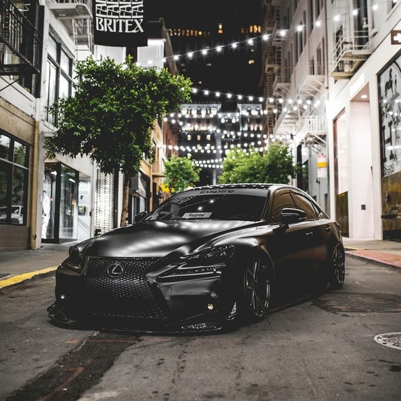 Profile Picture of Dustin Bui (@dustinb1610) on Poshmark