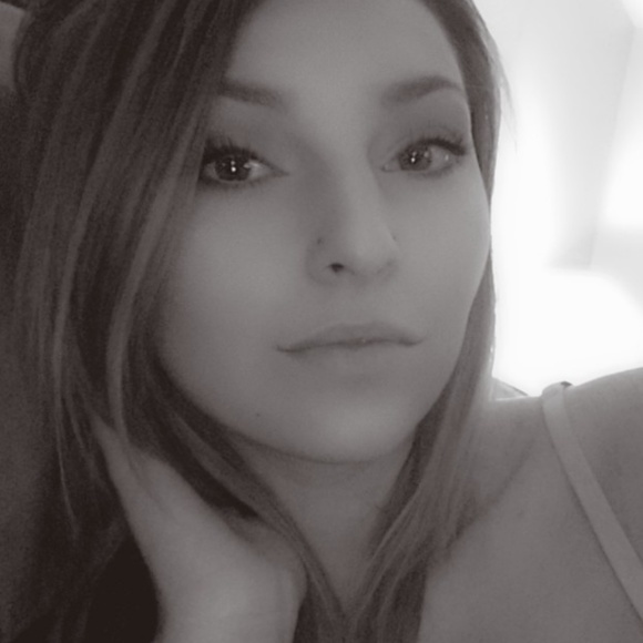 Profile Picture of Riley Difiore (@rpd617) on Poshmark