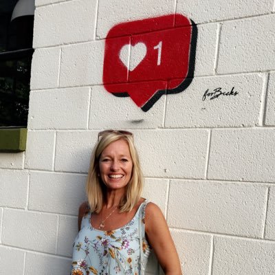 Profile Picture of Jeana Johnson (@jeanatheteacha) on Twitter