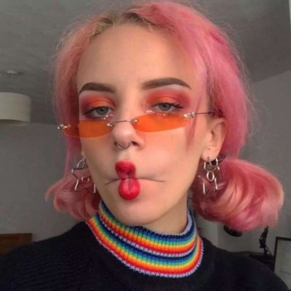 Profile Picture of Carl Jeff (@daniellstephani) on Poshmark