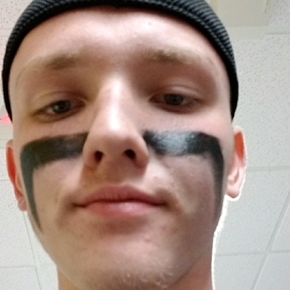 Profile Picture of Andrew Deyonge (@assface2000) on Poshmark