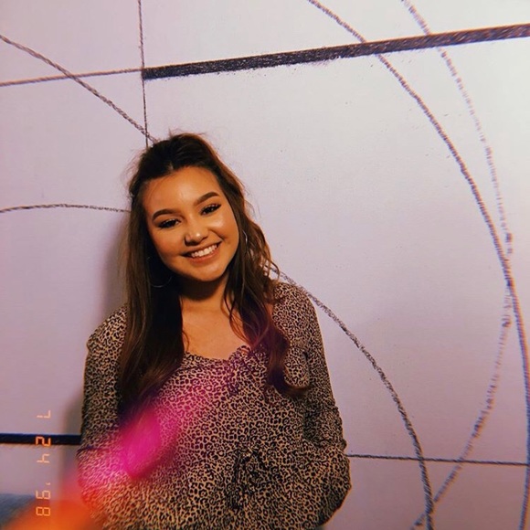 Profile Picture of Klarissa Peraza (@kingklarissa) on Poshmark