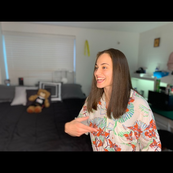 Daniela Quesada - Poshmark Profile Picture of Daniela Quesada (@danielaquesa159) on Poshmark