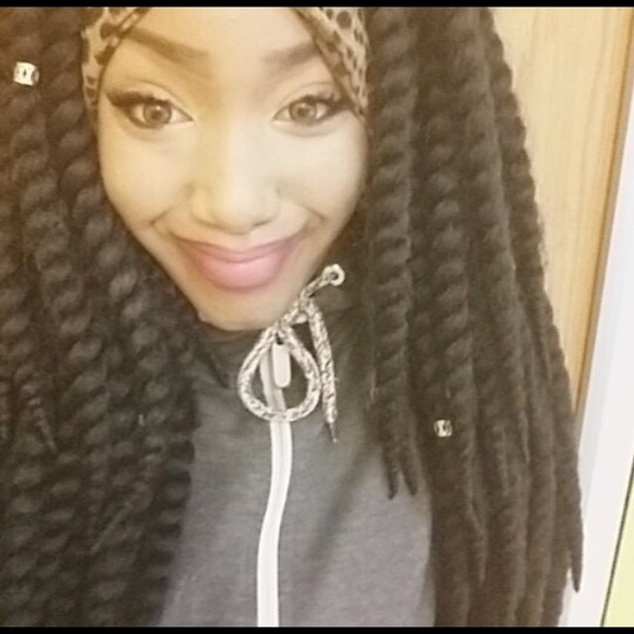 Profile Picture of Ariel Dunn (@arie018) on Poshmark