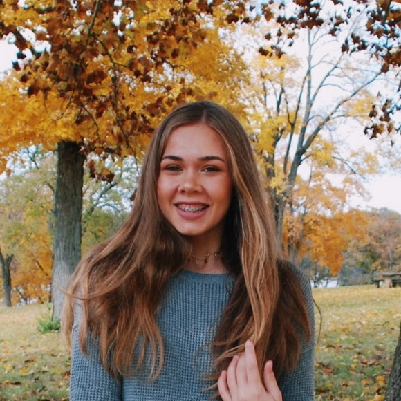 Profile Picture of Tori Martin (@02tori_m) on Poshmark