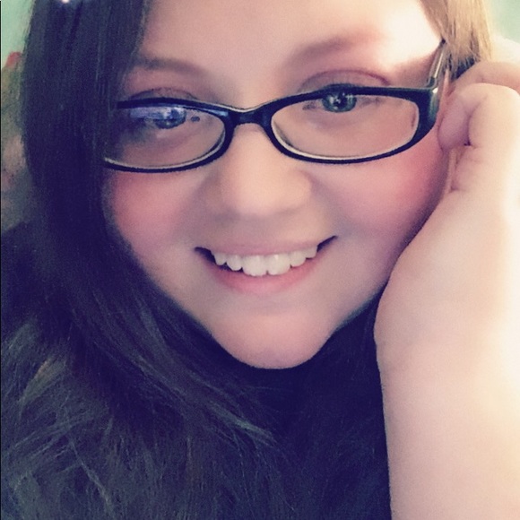 Profile Picture of Crystal Bridegam (@miraclegirl78) on Poshmark