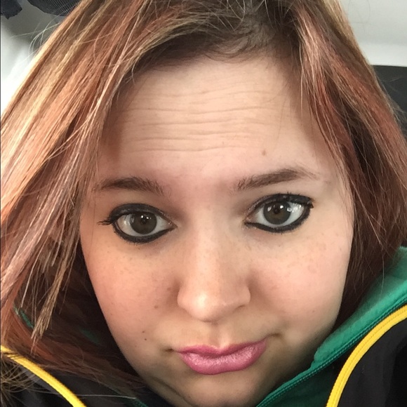 Profile Picture of Kayla Sprouse (@kaylaaa91) on Poshmark