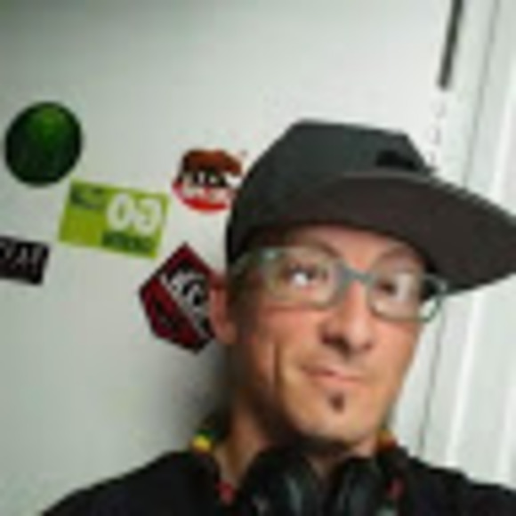 Profile Picture of Joshua Dolata (@skytzostoner) on Poshmark