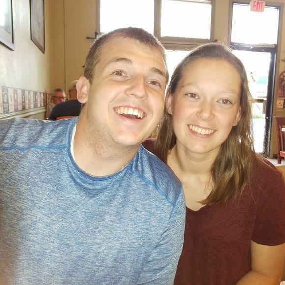 Profile Picture of Ariana Mcgee (@arilei123) on Poshmark