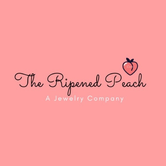 Profile Picture of Lauryn Mcroyal (@theripenedpeach) on Poshmark