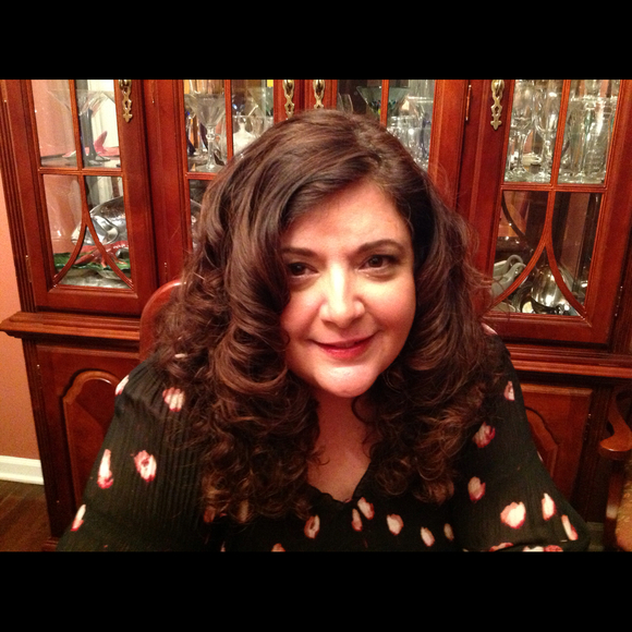 Profile Picture of Terry Fucik (@hairsterry) on Poshmark