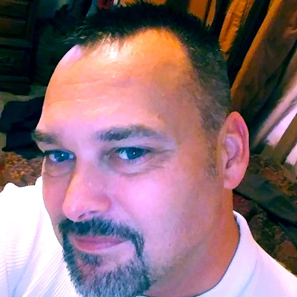 Profile Picture of Chris Ferris (@casferris68) on Poshmark