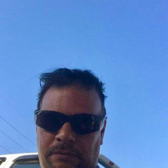 Profile Picture of Eric Marks (@emarks7013) on Poshmark