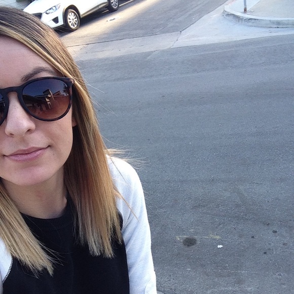 Profile Picture of Monica Bledsoe (@monsss9) on Poshmark