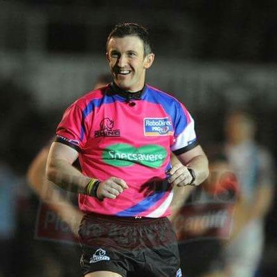 Profile Picture of James Jones Ref (@JamesJRef) on Twitter