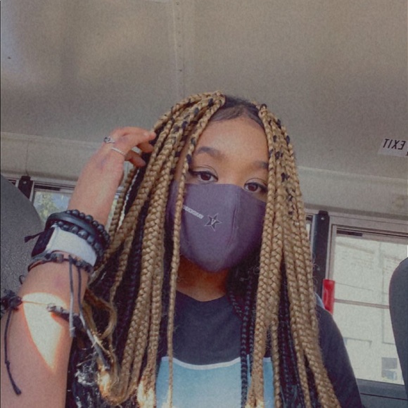 Profile Picture of Essence Reliford (@essencereliford) on Poshmark