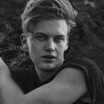 Profile Picture of 𝐂𝐡𝐫𝐢𝐬 𝐆𝐮𝐥𝐥𝐞𝐲 (@chrisdgulley) on Instagram