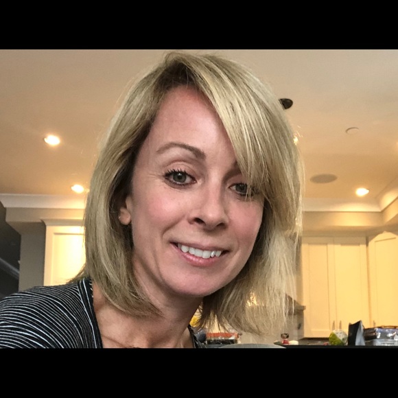 Profile Picture of Kelly Kleisner (@kelly_kells38) on Poshmark