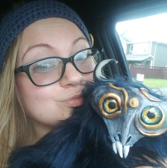 Profile Picture of Danielle Hohnisch (@metisgirl) on Poshmark
