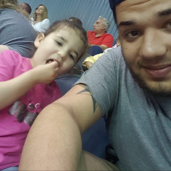 Profile Picture of Tanyon Gish (@gishtanyon) on Poshmark