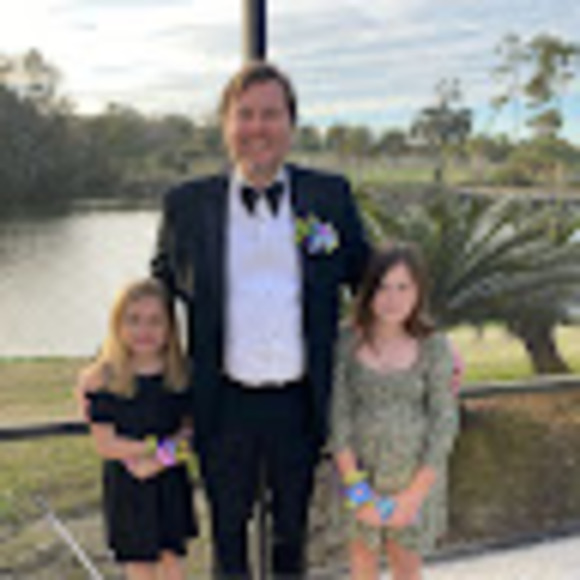 Profile Picture of Michael Bauer (@michaelpfbauer) on Poshmark