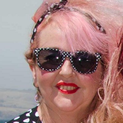 Profile Picture of Catherine (@CatherineGriss) on Twitter