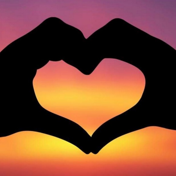 Profile Picture of Brianna Rone (@browneyesbri) on Poshmark