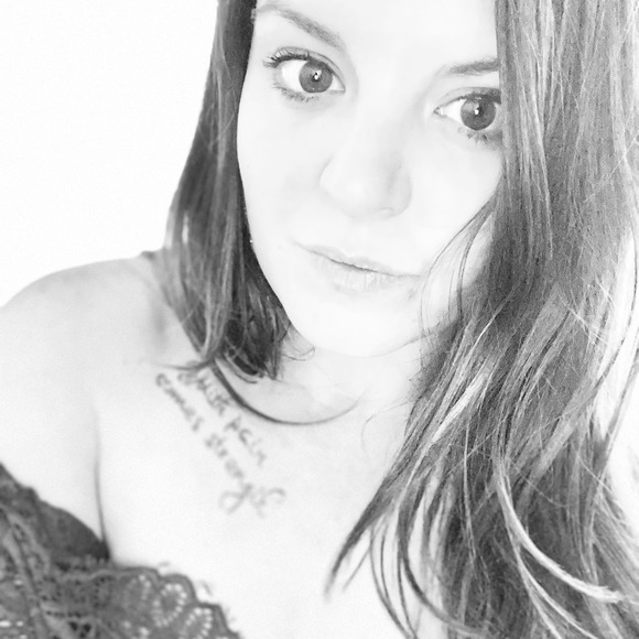 Profile Picture of Autumn Peck (@medicmommy) on Poshmark