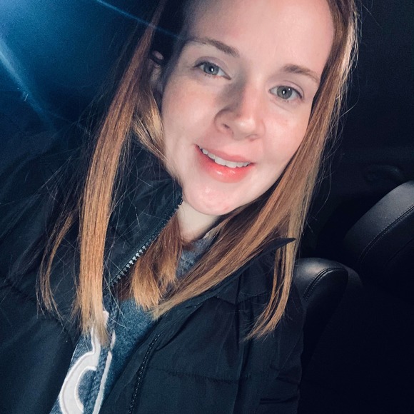 Katie Ziesemer - Poshmark Profile Picture of Katie Ziesemer (@lyfeaskatie) on Poshmark