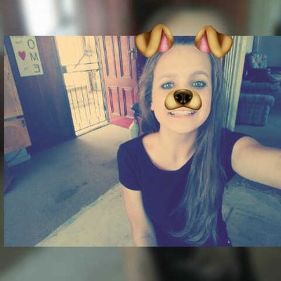 Profile Picture of Monique Roux (@moniqueroux00) on Twitter