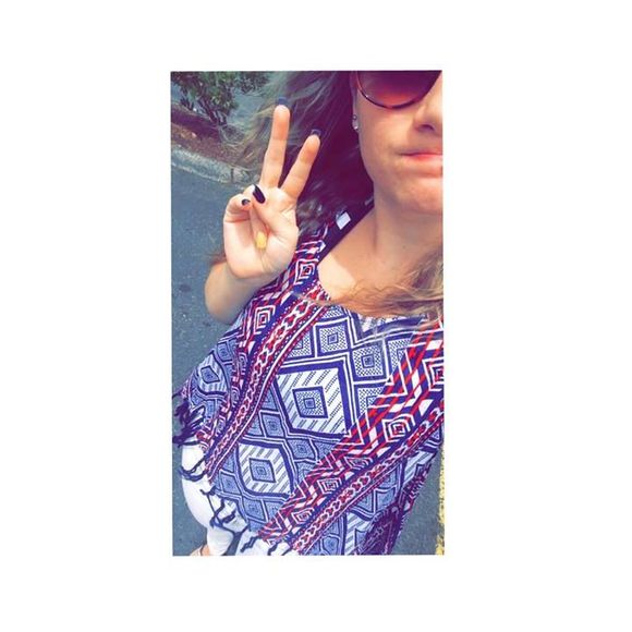 Kaitlen Lounsbury - Poshmark Profile Picture of Kaitlen Lounsbury (@lkaitlen) on Poshmark