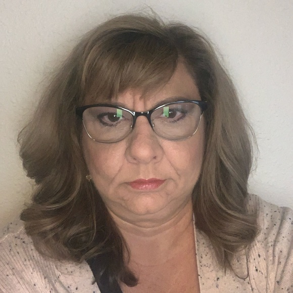 Profile Picture of Kathy Owens (@kathleenplane) on Poshmark