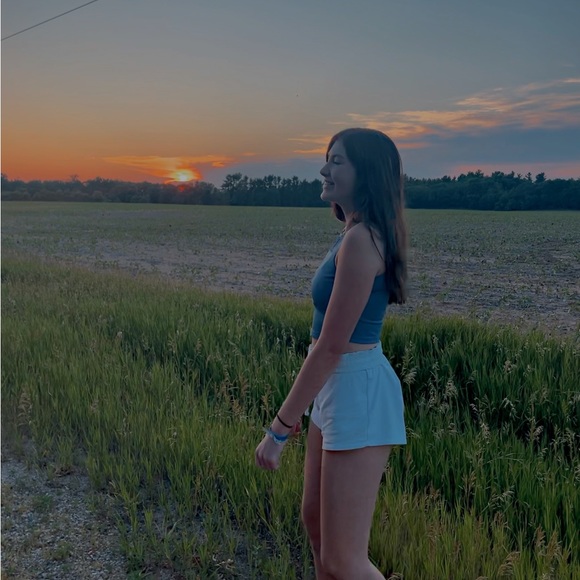 Profile Picture of Breanne Czaplewski (@breczap) on Poshmark