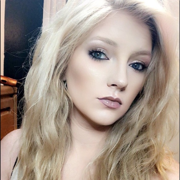 Profile Picture of Courtney Rock (@courock21) on Poshmark