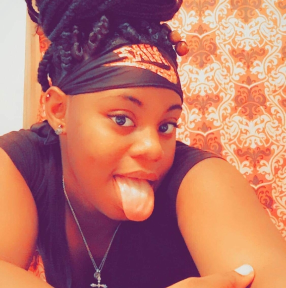 Profile Picture of Maya Woods (@woodsmaya99) on Poshmark