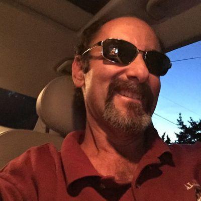 Profile Picture of Robert C Beckwith (@RobertCBeckwit2) on Twitter