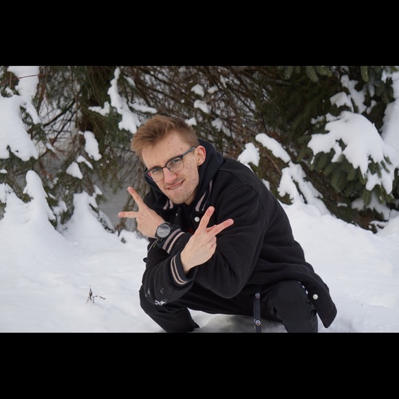 Profile Picture of Stuart Hovanic (@studaddy69) on Poshmark