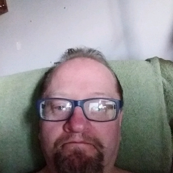 Profile Picture of Jeff Webber (@jeffylee68) on Poshmark