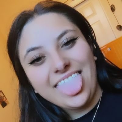 Profile Picture of Emerald Martin (@Emerald_Crys) on Twitter