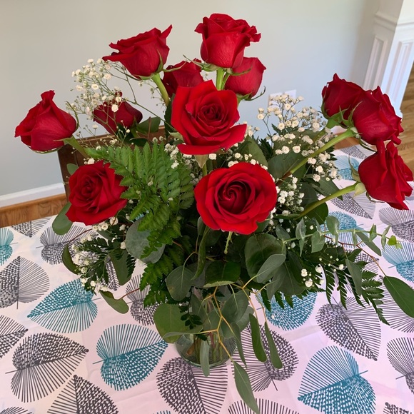 Profile Picture of Cristen Hepler (@ekkc) on Poshmark