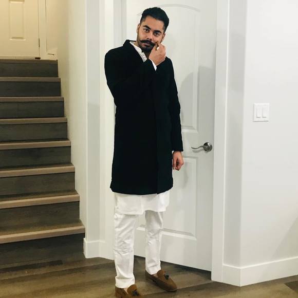 Profile Picture of Gurman Singh (@manisahota72) on Poshmark