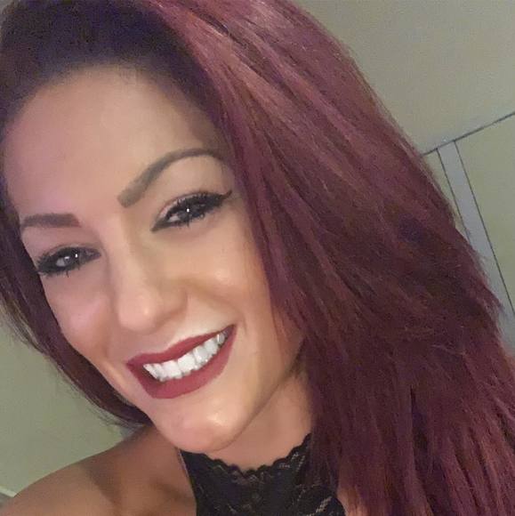 Profile Picture of Jesseca Kage (@jesskage1) on Poshmark