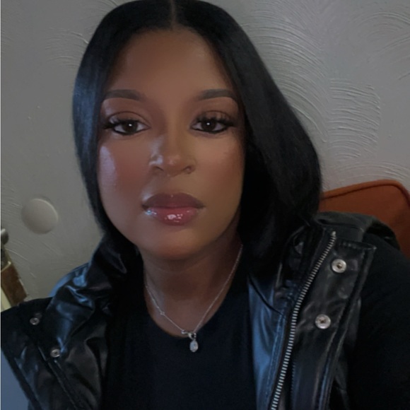 Profile Picture of Lonnesha Williams (@wlonnesha28) on Poshmark