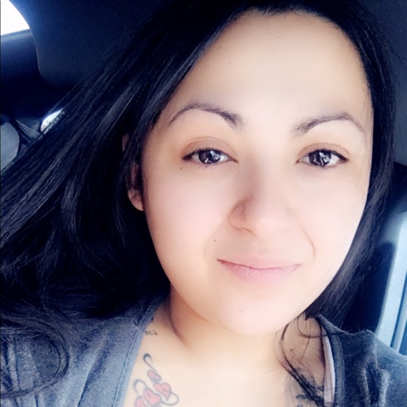 Profile Picture of Deidra Gradoz (@iloveher211) on Poshmark