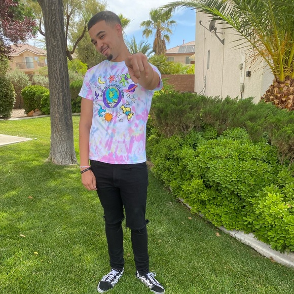 Profile Picture of Devin Cary (@devincary3) on Poshmark
